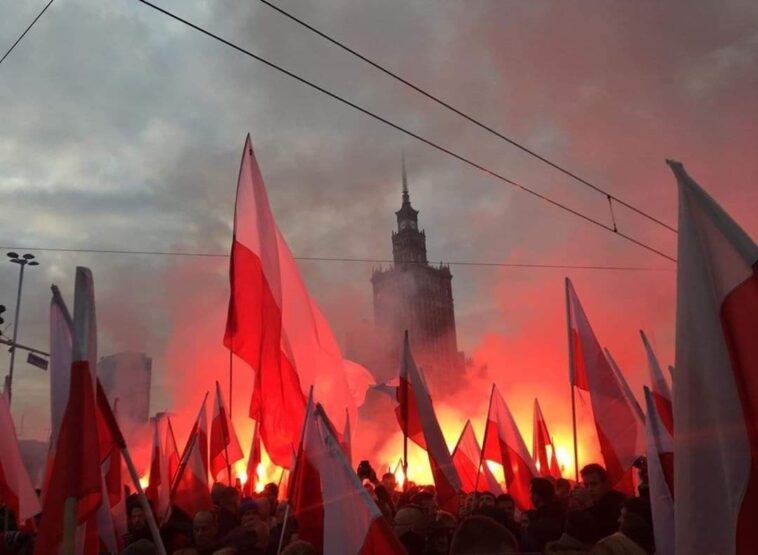 Zapisy na wspólny wyjazd z Śląska Cieszyńskiego na  Marsz Niepodległości 2021!